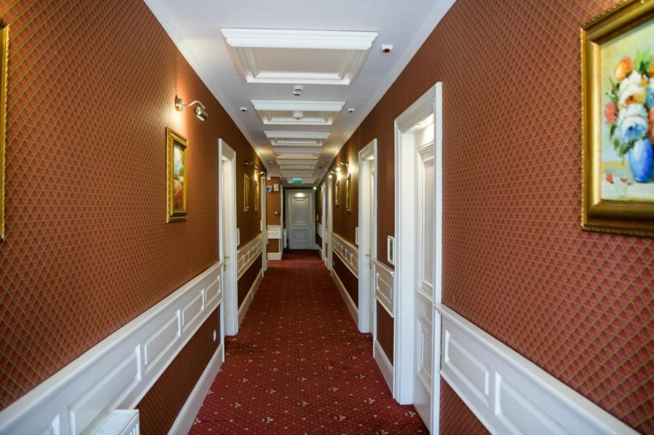 Hotel Castel Râmnicu Vâlcea Extérieur photo