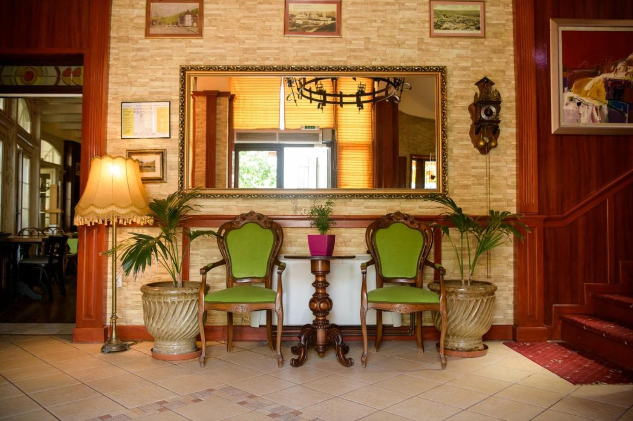 Hotel Castel Râmnicu Vâlcea Extérieur photo