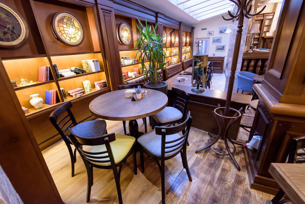 Hotel Castel Râmnicu Vâlcea Extérieur photo