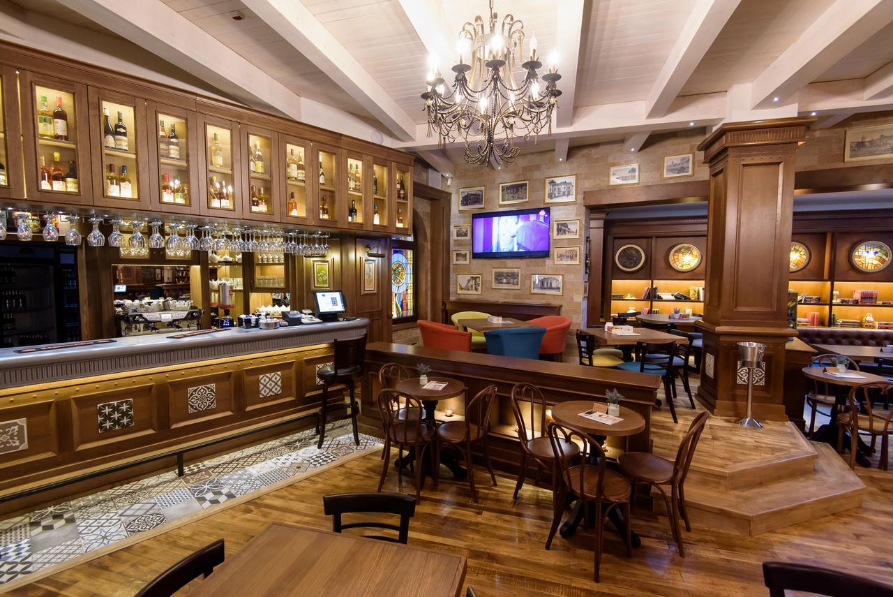 Hotel Castel Râmnicu Vâlcea Extérieur photo